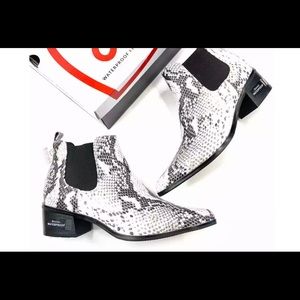 🔥NEW🔥 Blondo Women Emelia Waterproof Bootie. Size 11